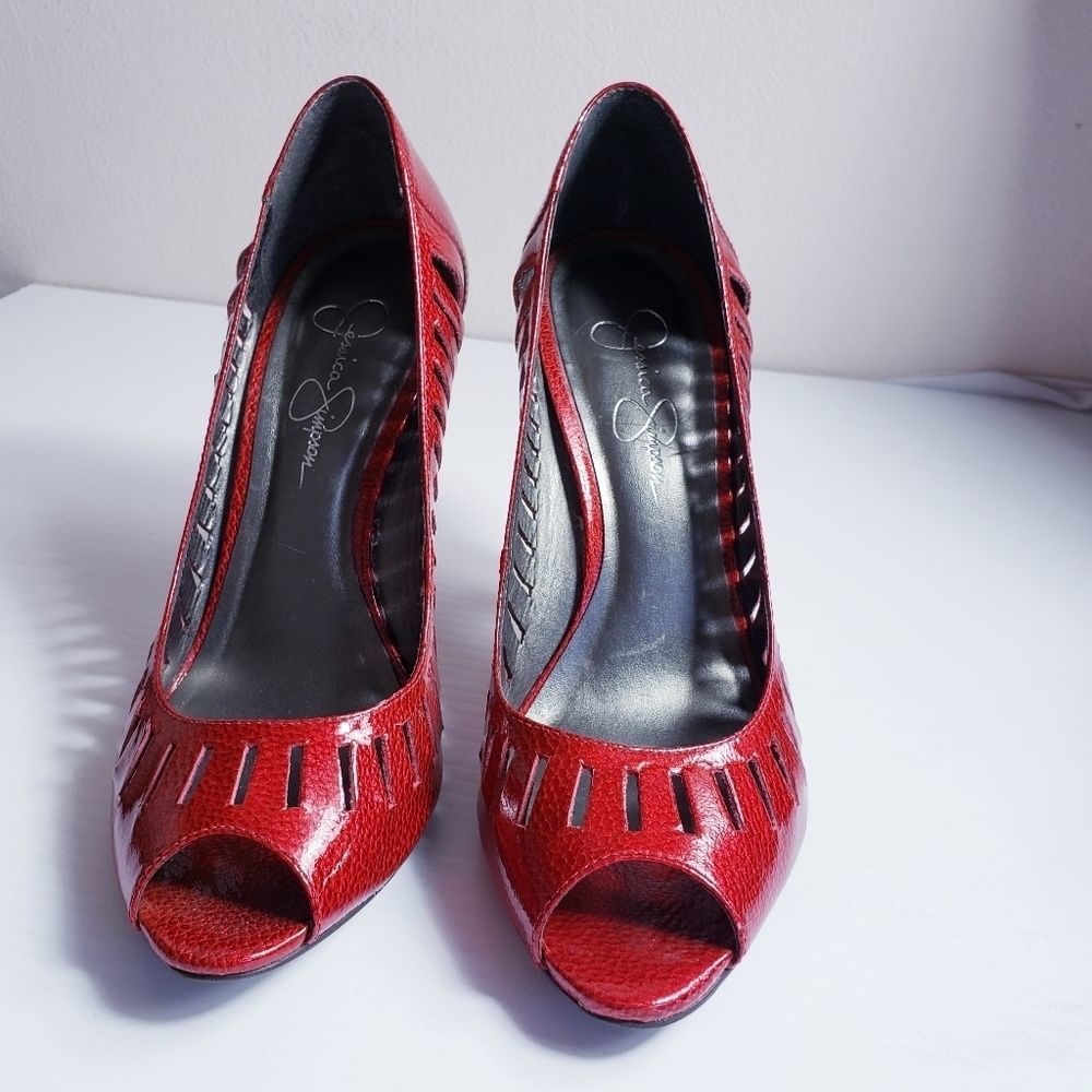 Jessica Simpson Red  pump - Picture 4 of 7